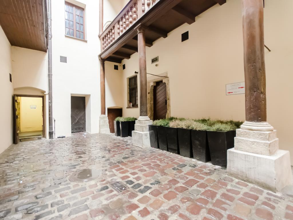 Place 4 You Apartments Krakow Bagian luar foto