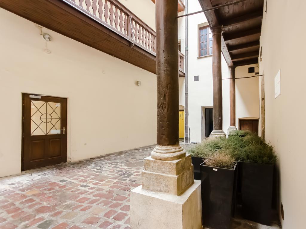 Place 4 You Apartments Krakow Bagian luar foto