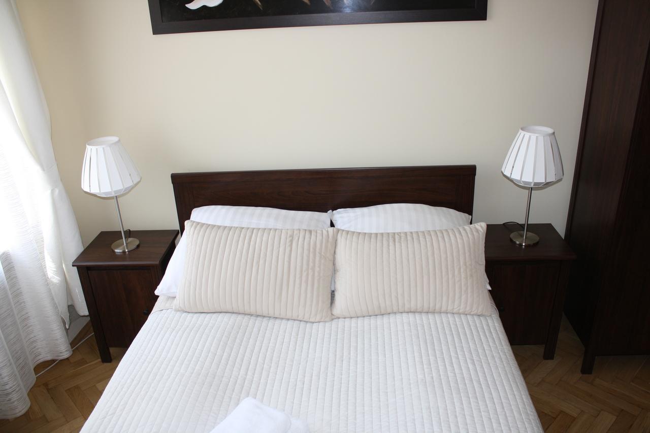 Place 4 You Apartments Krakow Bagian luar foto