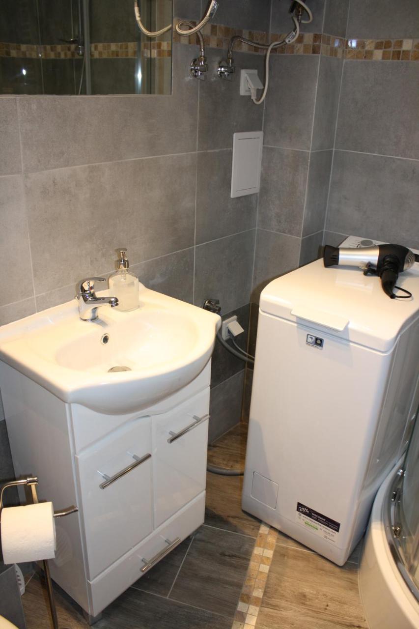 Place 4 You Apartments Krakow Bagian luar foto