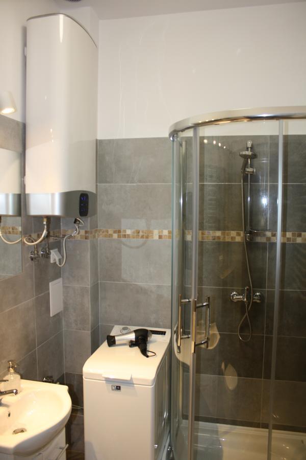 Place 4 You Apartments Krakow Bagian luar foto